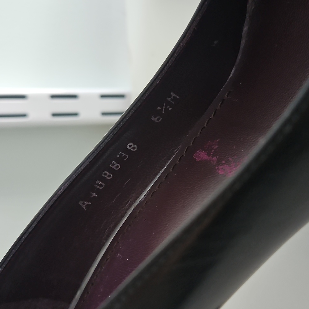 New Stuart Weitzman Black Pumps - Picture 5 of 9